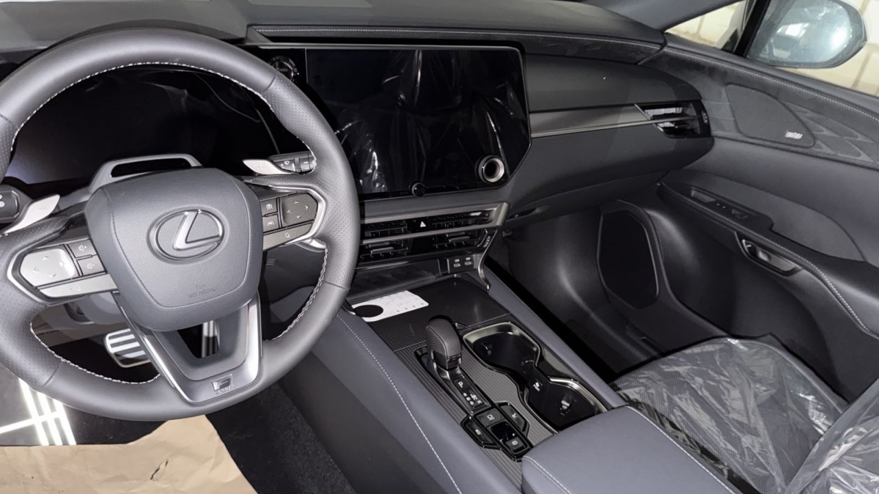 Lexus Seria RX 500h F-Sport (5)