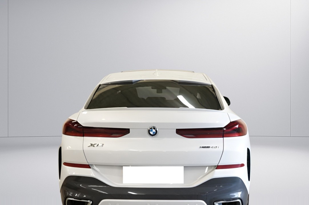 BMW X6 xDrive40i (3)