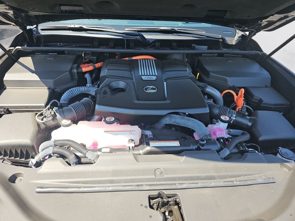 Lexus Seria LX 700h - foto 15