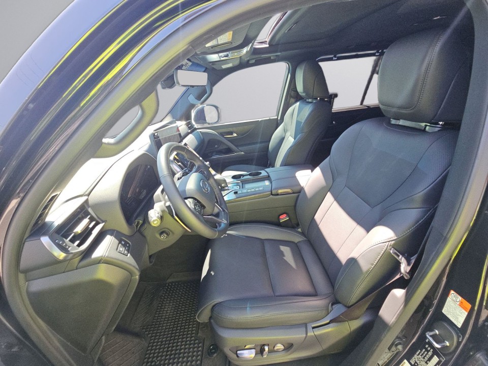 Lexus Seria LX 700h - foto 8