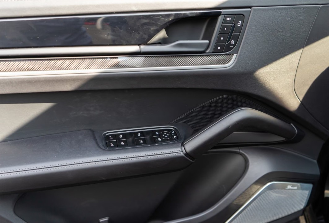 Porsche Cayenne S - foto 25