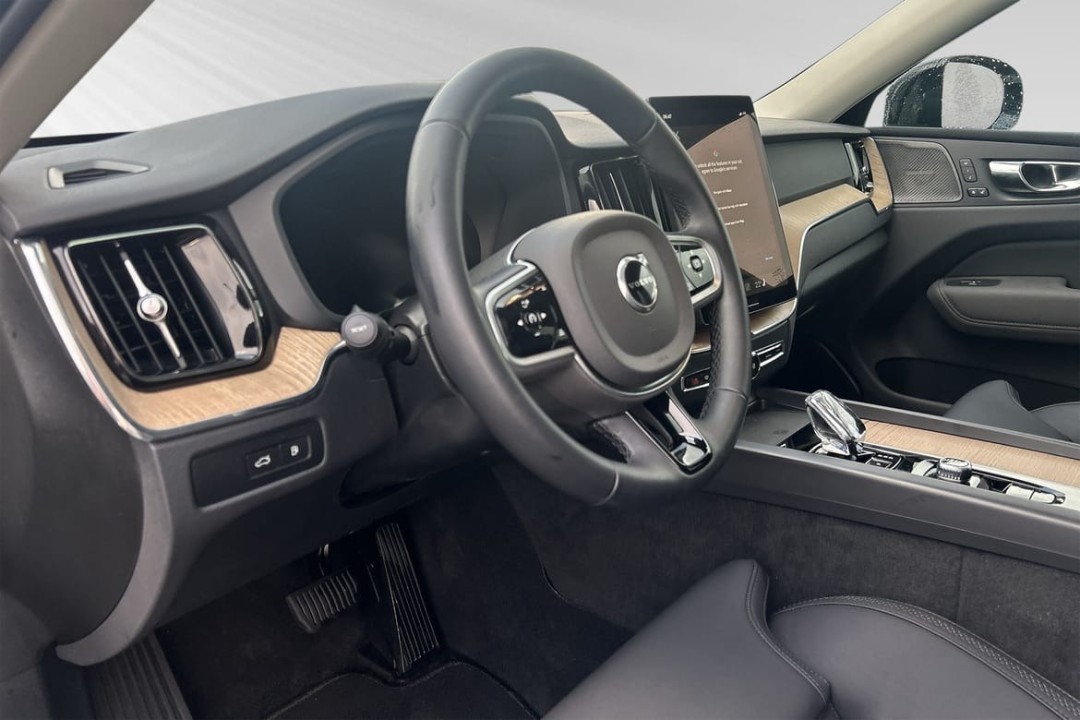 Volvo XC 60 T6 Plus Dark - foto 7