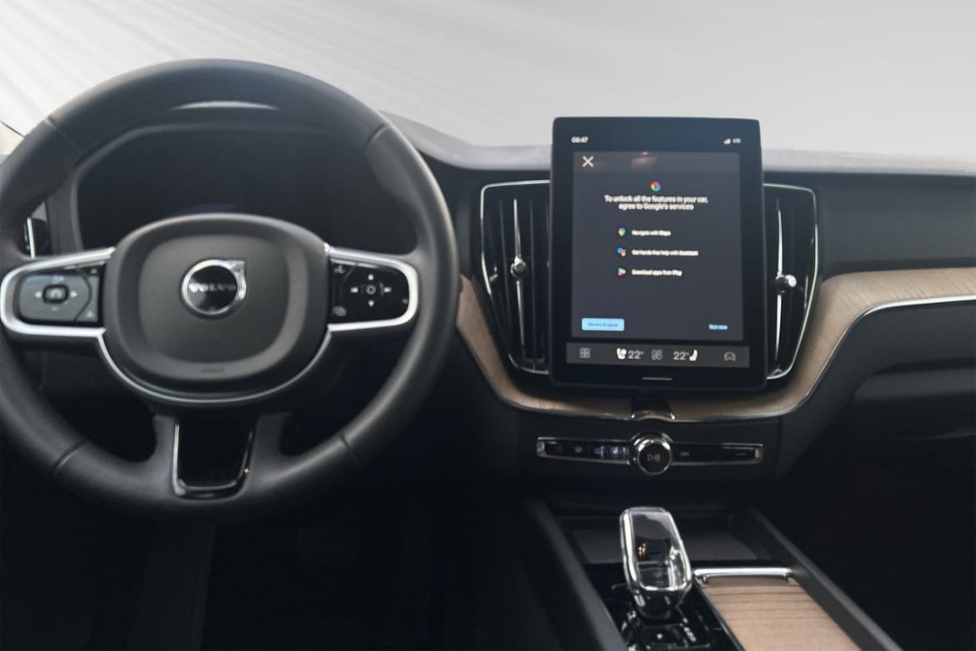 Volvo XC 60 T6 Plus Dark - foto 6