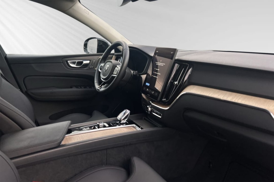 Volvo XC 60 T6 Plus Dark - foto 8