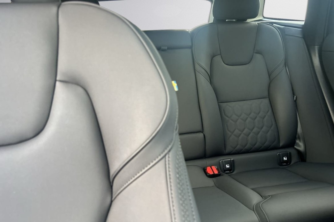 Volvo XC 60 T6 Plus Dark - foto 11