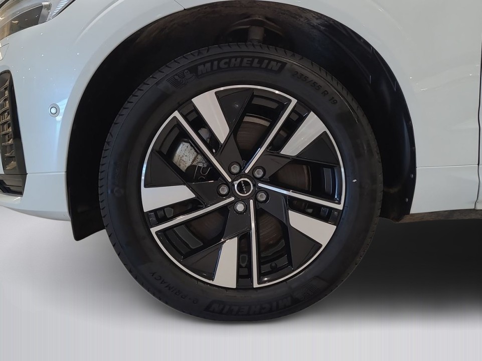 Volvo XC 60 T6 Plus Dark Nordic Edition - foto 13