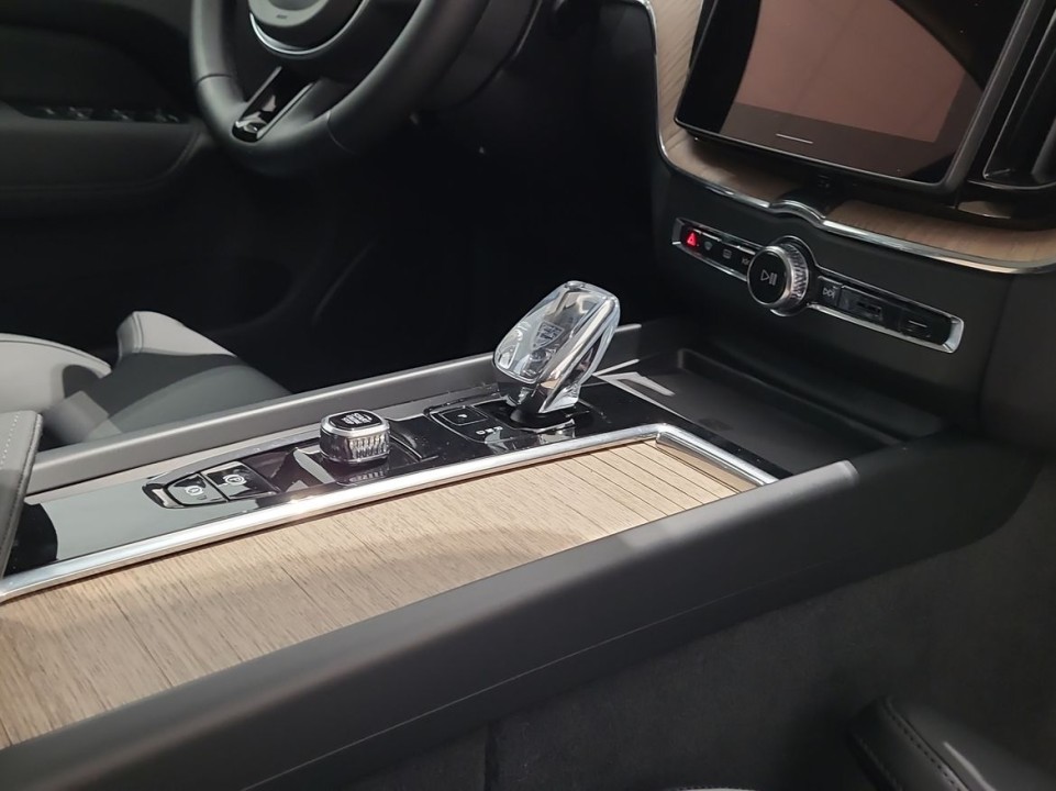 Volvo XC 60 T6 Plus Dark Nordic Edition - foto 7