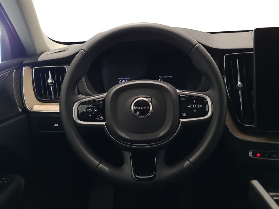 Volvo XC 60 T6 Plus Dark Nordic Edition (5)