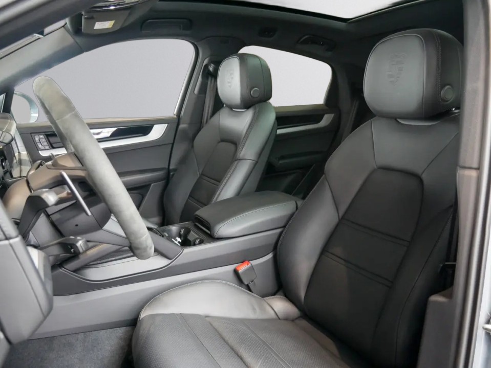 Porsche Cayenne Coupe - foto 13