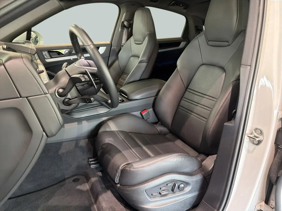 Porsche Cayenne Coupe - foto 10