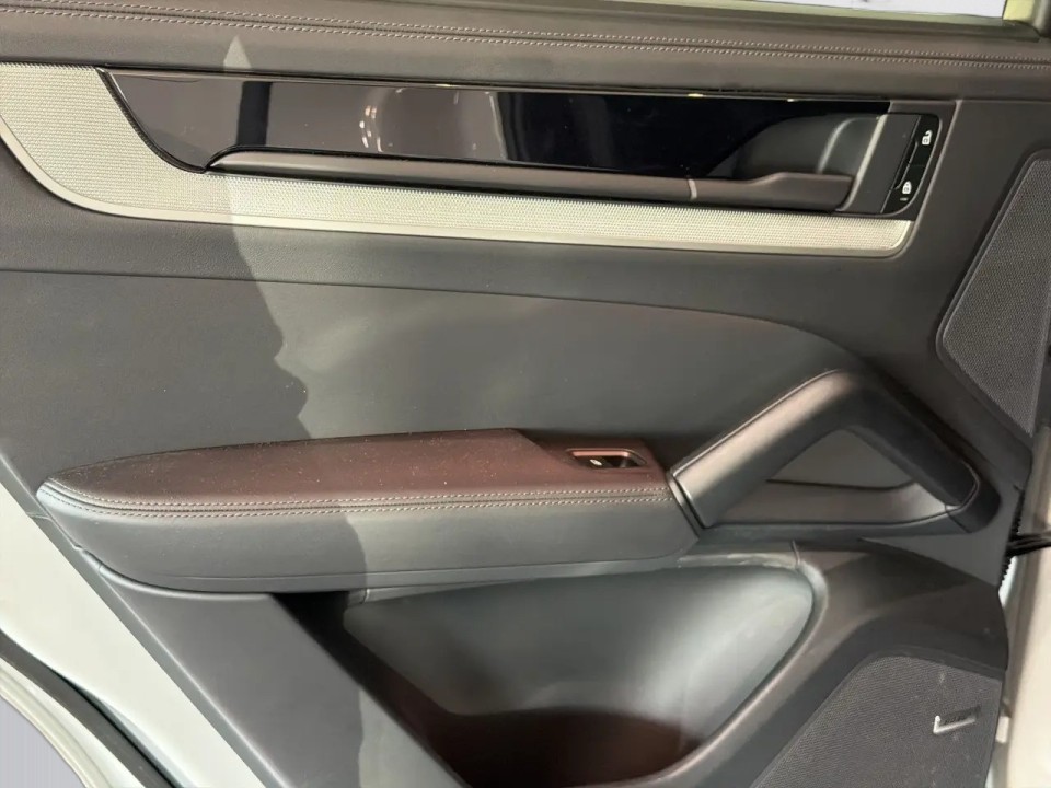 Porsche Cayenne Coupe - foto 22
