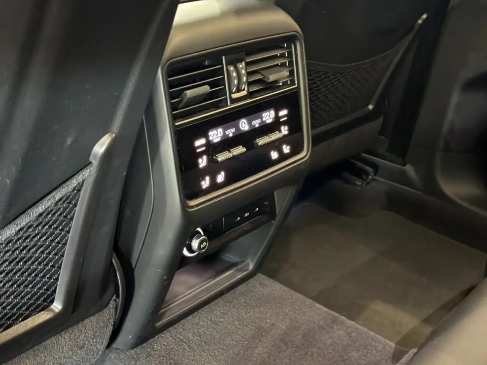 Porsche Cayenne Coupe - foto 16