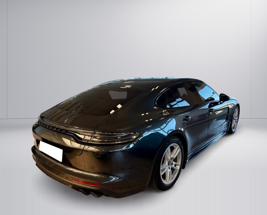 Porsche Panamera 4 E-Hybrid Platinum Edition (2)