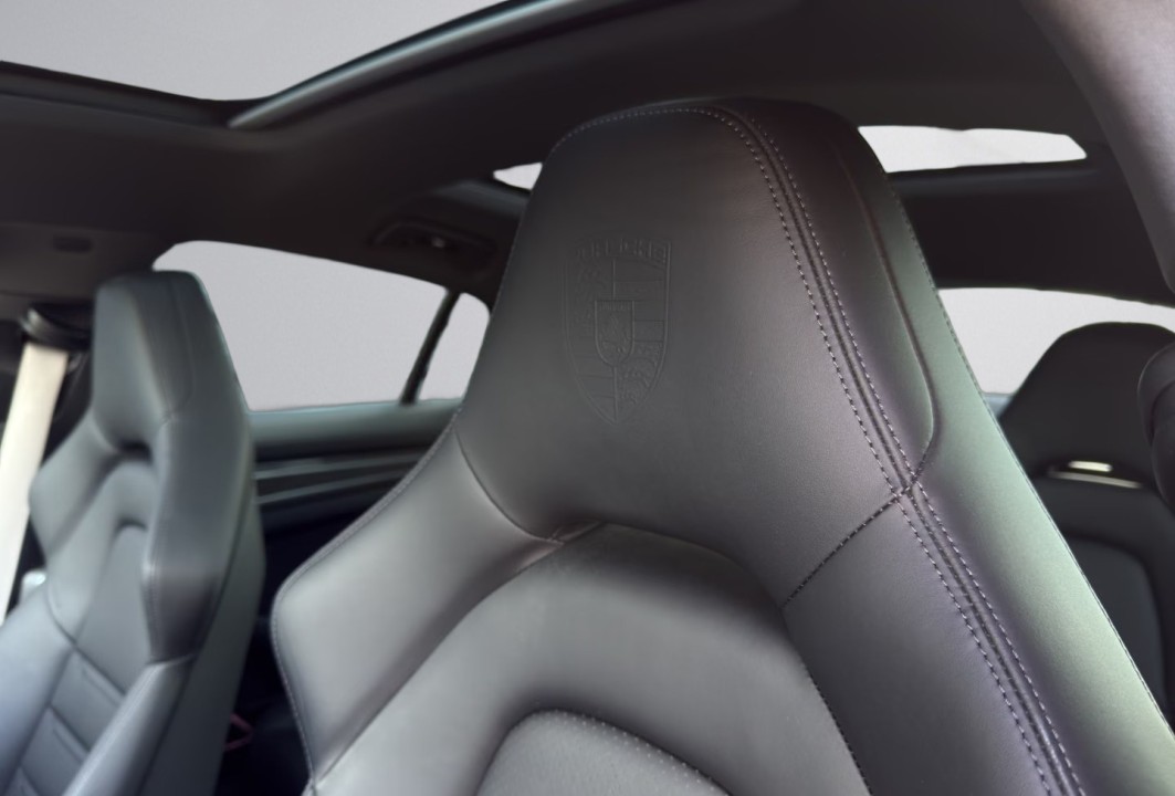 Porsche Panamera 4 Platinum Edition - foto 14