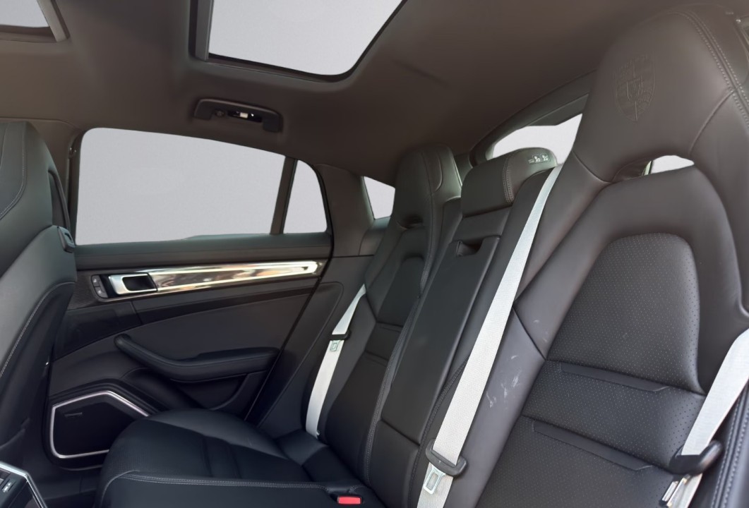 Porsche Panamera 4 Platinum Edition - foto 10