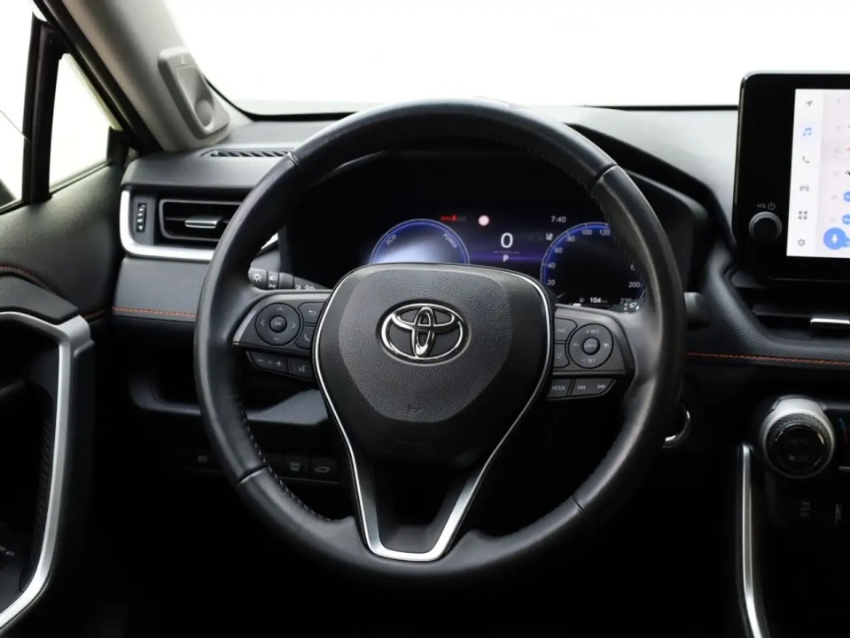 Toyota RAV4 - foto 11