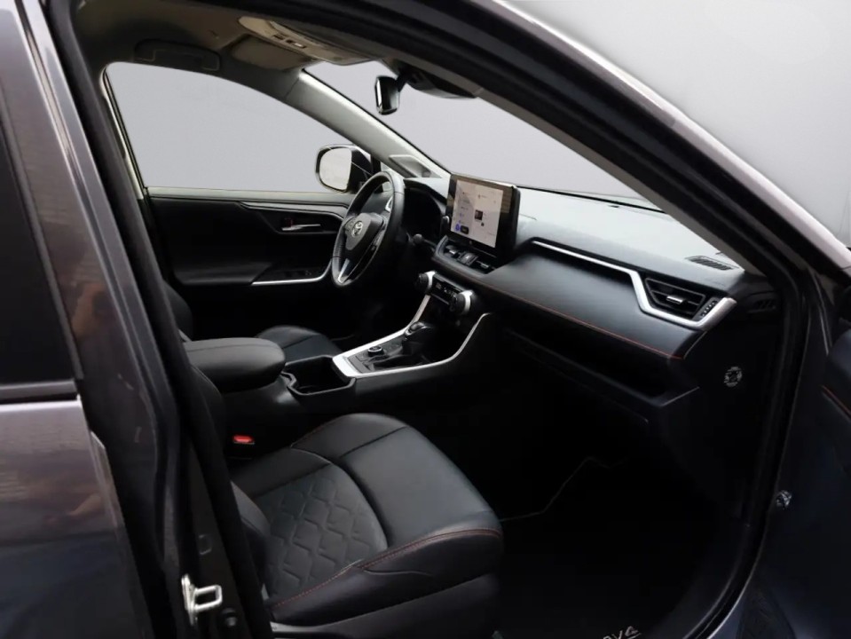 Toyota RAV4 - foto 14