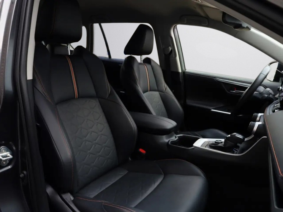 Toyota RAV4 - foto 15