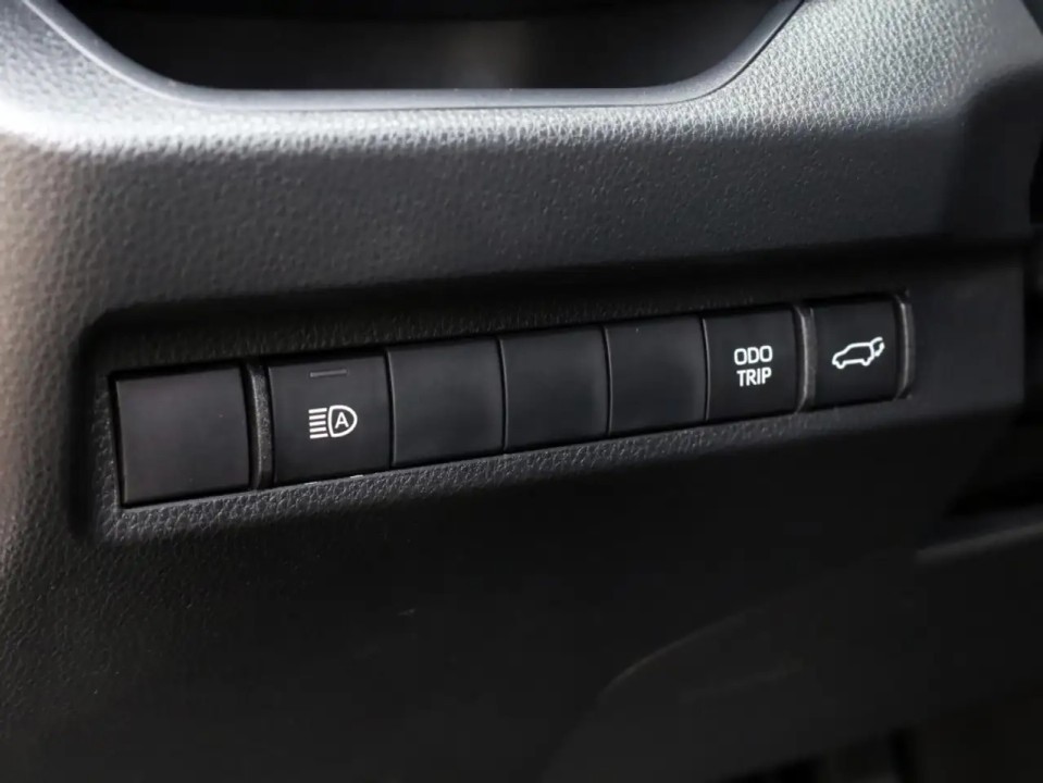 Toyota RAV4 - foto 24