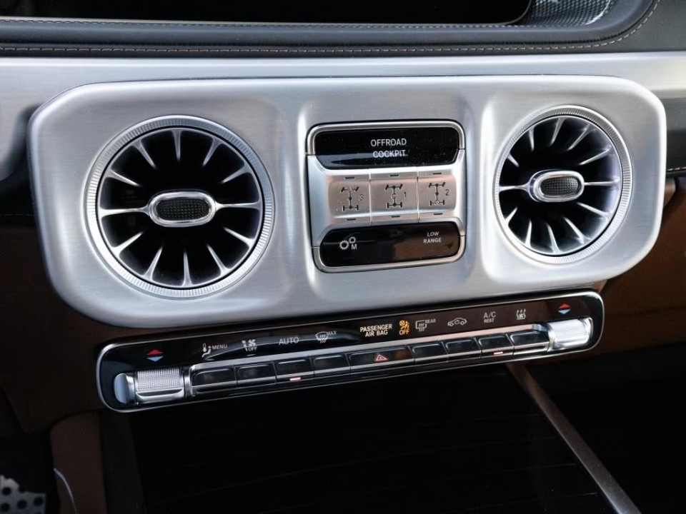 Mercedes-Benz G 63 AMG - foto 15