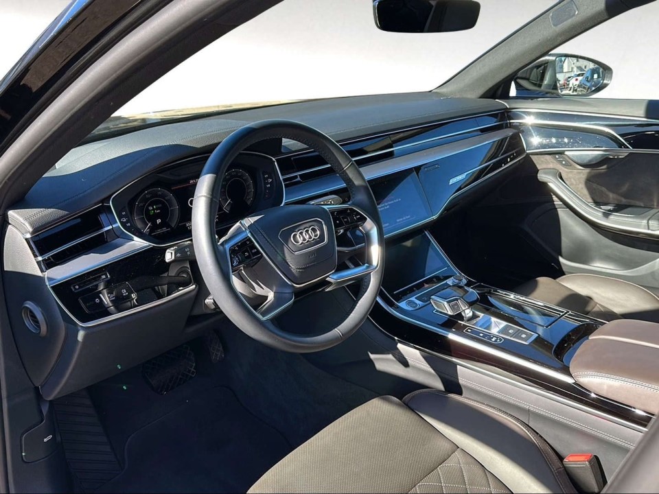 Audi A8 60 TFSIe Quattro - foto 8