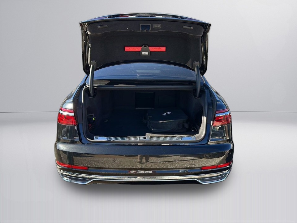 Audi A8 60 TFSIe Quattro - foto 13