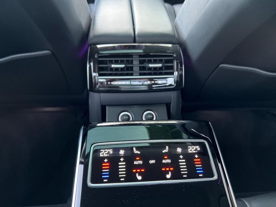 Audi A8 60 TFSIe Quattro - foto 11