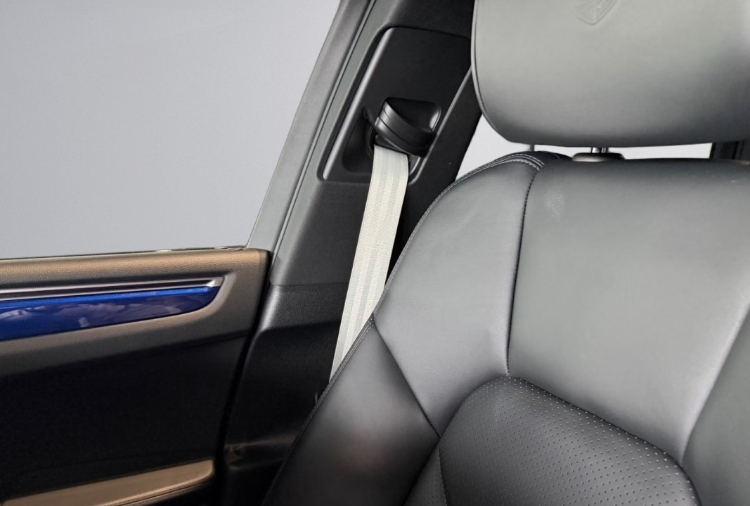 Porsche Macan T - foto 17
