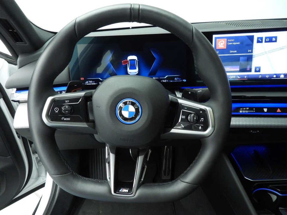 BMW Seria 5 530e M-Sport - foto 10