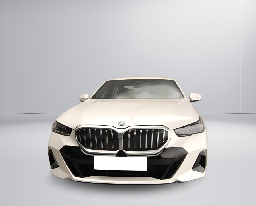 BMW Seria 5 530e M-Sport (5)