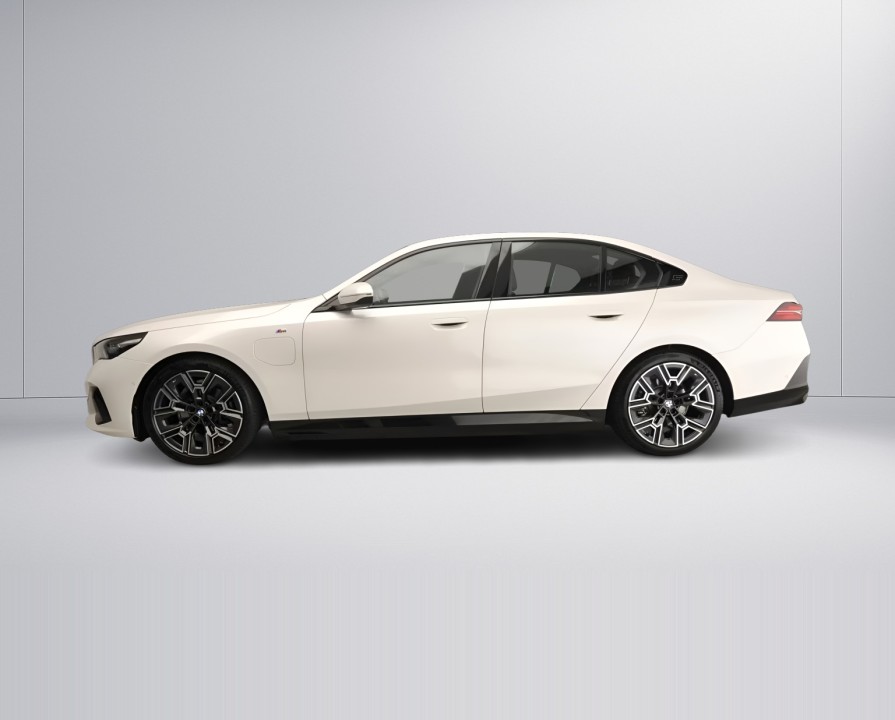 BMW Seria 5 530e M-Sport (2)