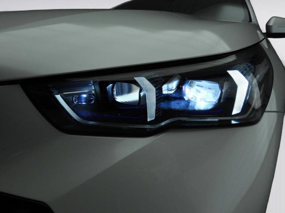 BMW Seria 5 530e M-Sport - foto 39