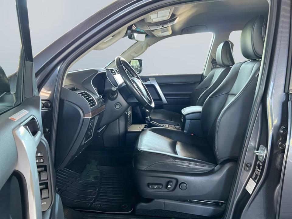 Toyota Land Cruiser Executive - foto 11