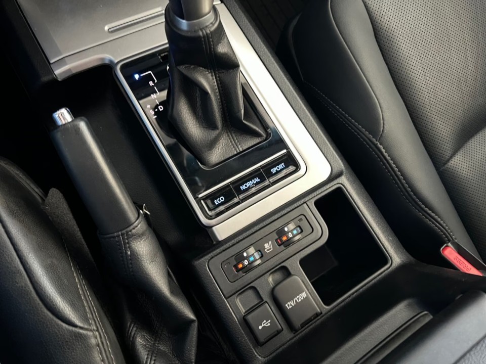 Toyota Land Cruiser Executive - foto 14