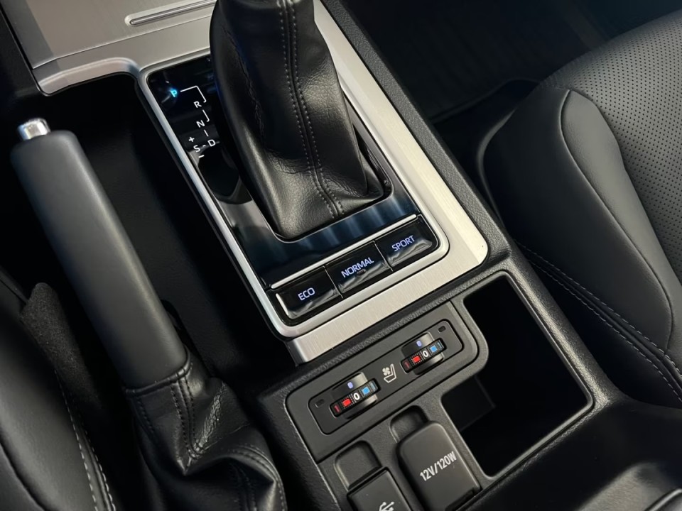 Toyota Land Cruiser Executive - foto 15