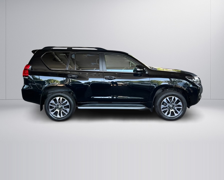 Toyota Land Cruiser Executive (2)