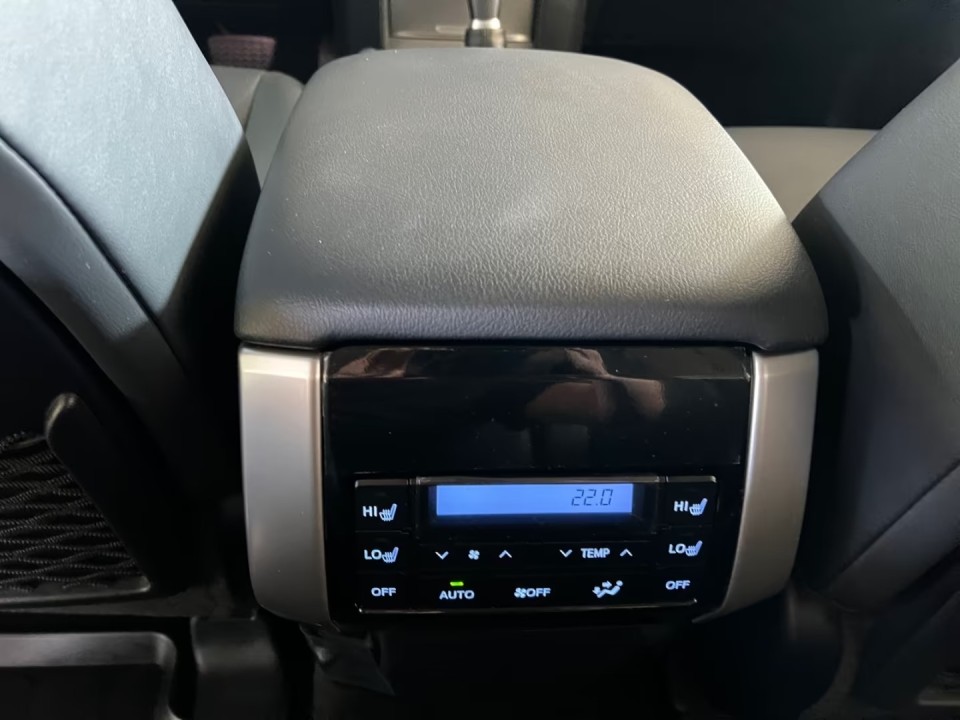 Toyota Land Cruiser Executive - foto 19