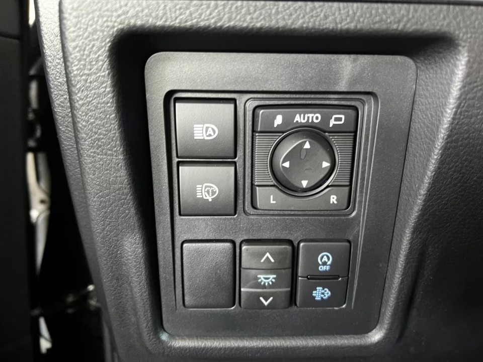 Toyota Land Cruiser Executive - foto 18