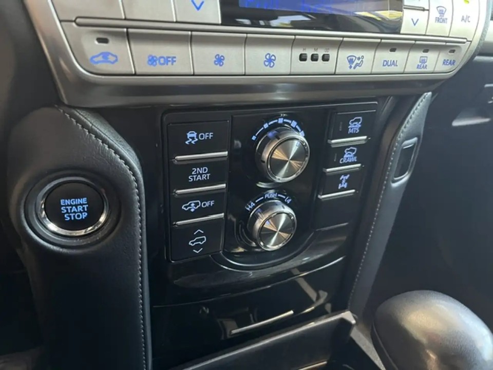 Toyota Land Cruiser - foto 10