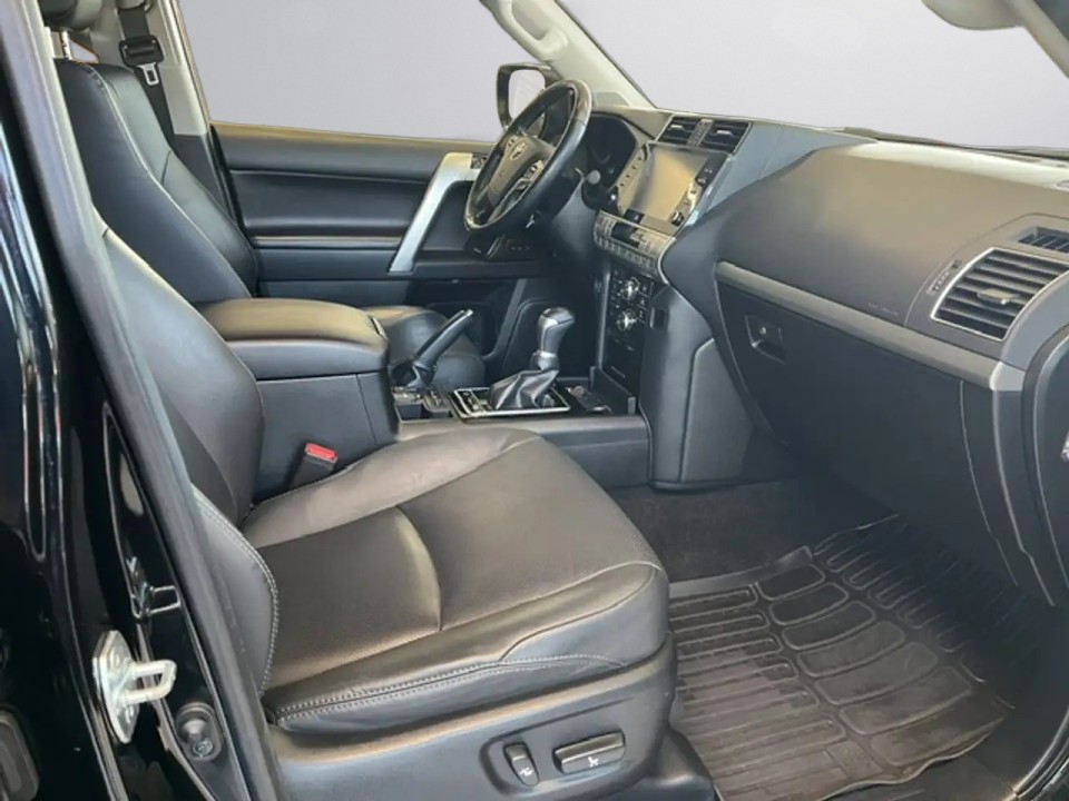 Toyota Land Cruiser - foto 7