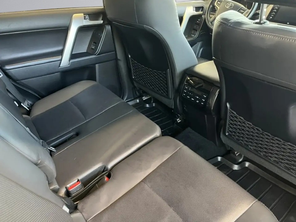 Toyota Land Cruiser - foto 12