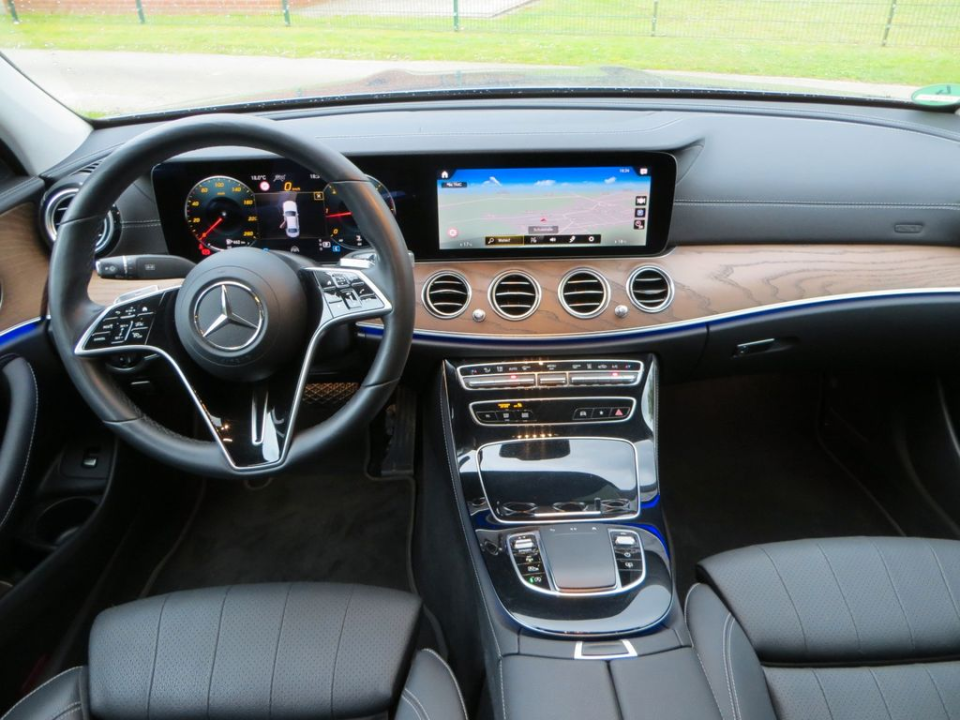 Mercedes-Benz E 220d 9G Avantgarde - foto 7