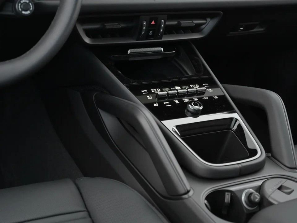 Porsche Cayenne Coupe E-Hybrid - foto 14