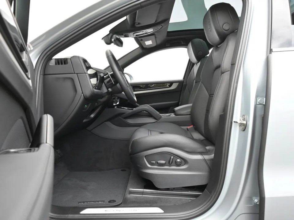 Porsche Cayenne Coupe E-Hybrid - foto 12