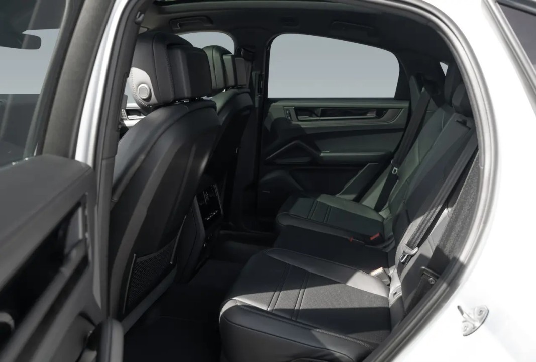 Porsche Cayenne Coupe E-Hybrid Black Edition - foto 22