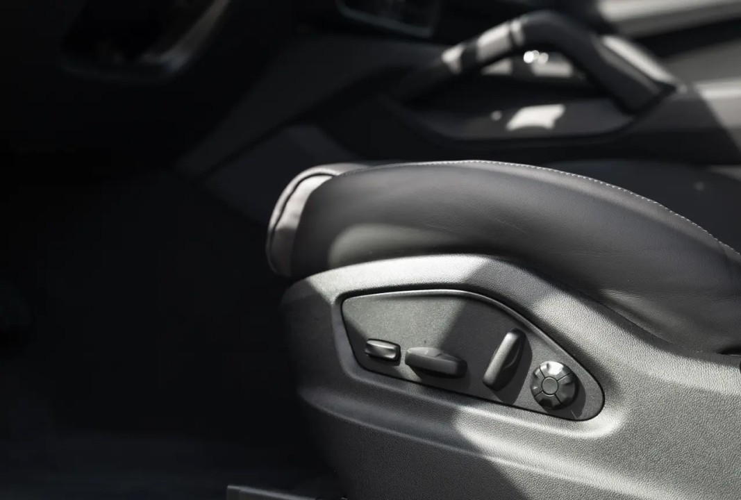 Porsche Cayenne Coupe E-Hybrid Black Edition - foto 25