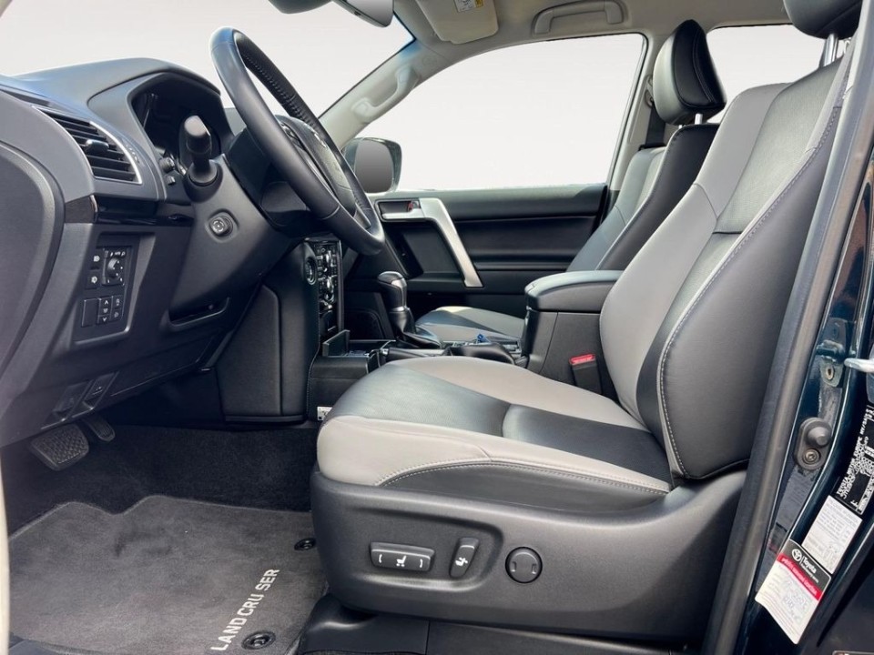 Toyota Land Cruiser Executive - foto 9