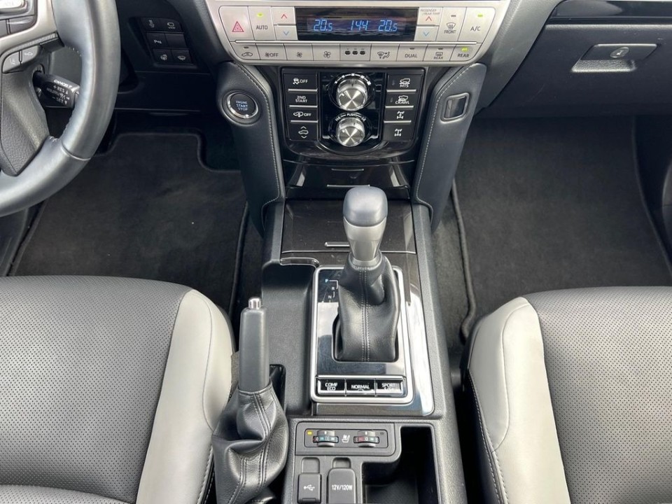 Toyota Land Cruiser Executive - foto 14