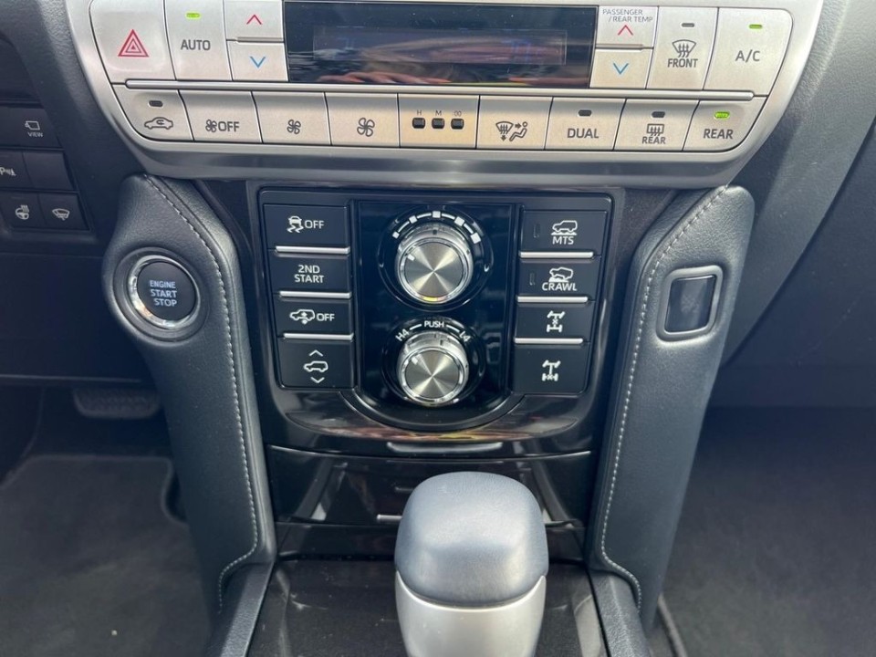 Toyota Land Cruiser Executive - foto 18