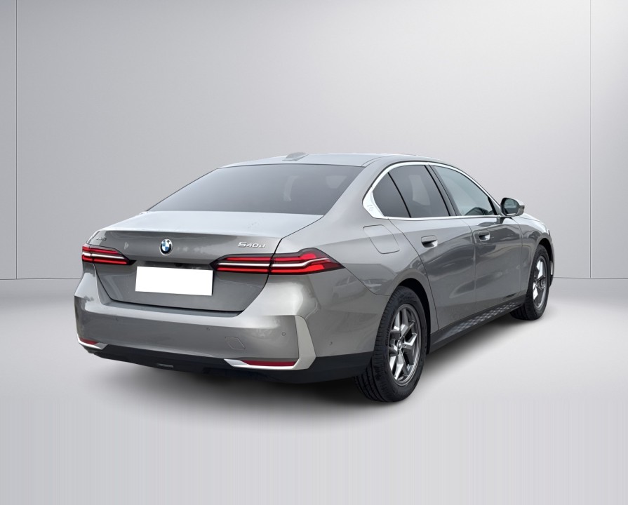 BMW Seria 5 xDrive540d (3)